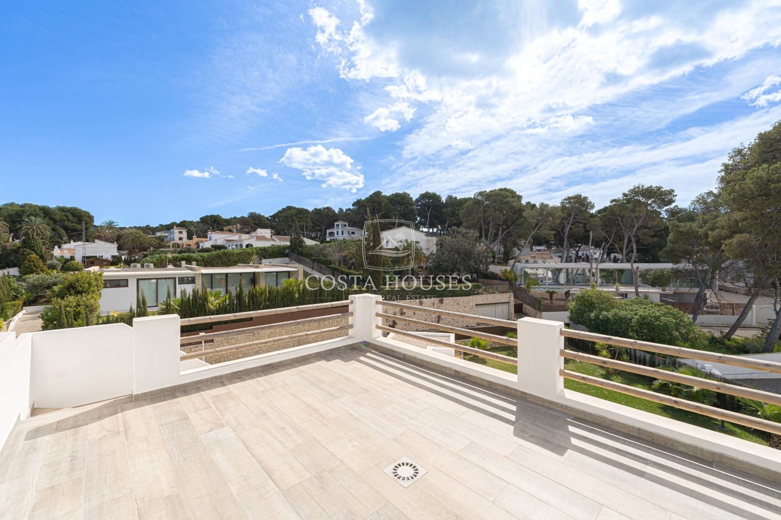 Chalet de 3 habitaciones en Javea / Xàbia en venta con piscina - 1.790.000 € (Ref: 8968222)