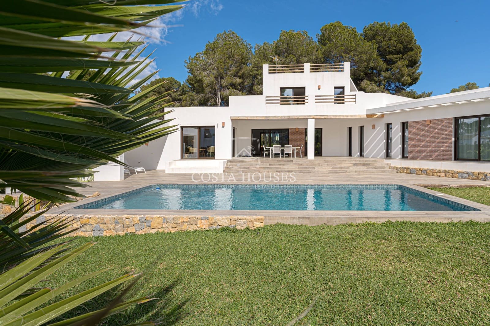 Chalet de 3 habitaciones en Javea / Xàbia en venta con piscina - 1.790.000 € (Ref: 8968222)