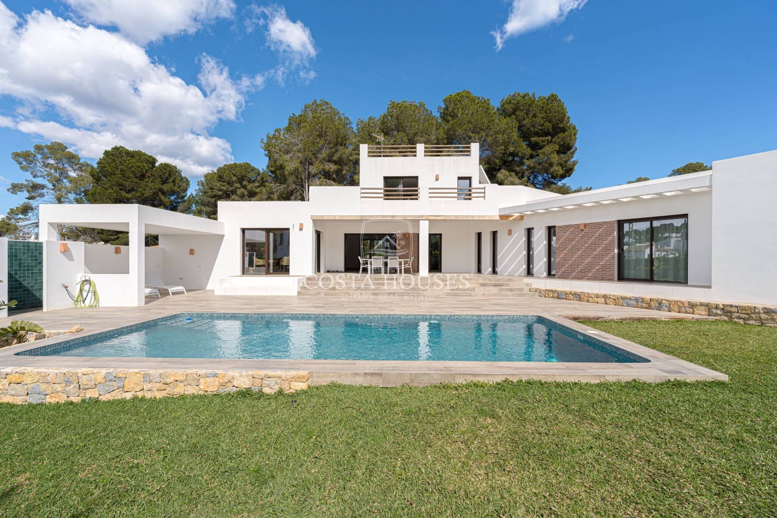 Chalet de 3 habitaciones en Javea / Xàbia en venta con piscina - 1.790.000 € (Ref: 8968222)