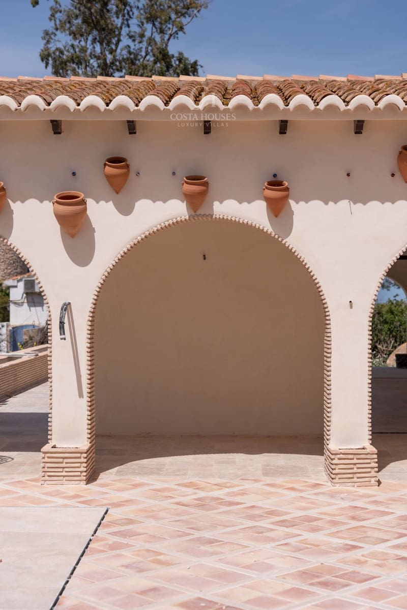 Chalet de 4 habitaciones en Dénia en venta con piscina garaje - 3.600.000 € (Ref: 8970315)