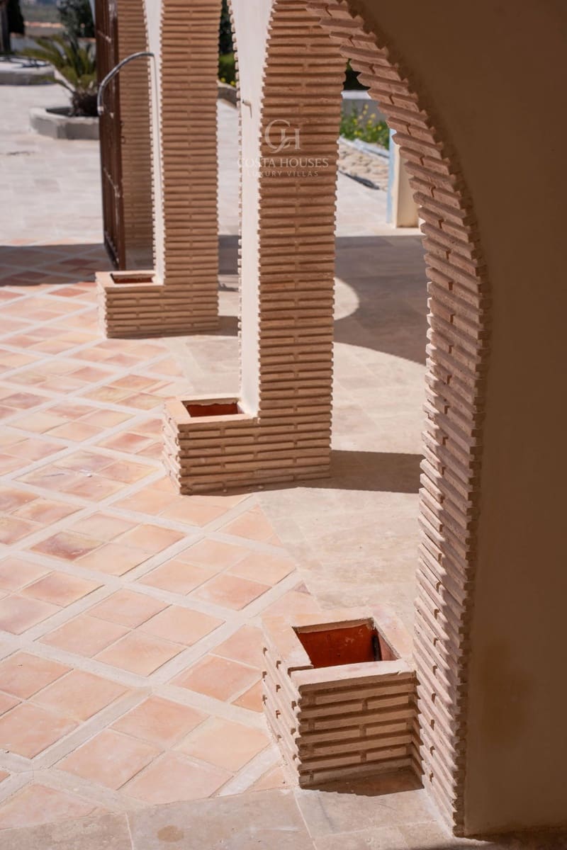 Chalet de 4 habitaciones en Dénia en venta con piscina garaje - 3.600.000 € (Ref: 8970315)