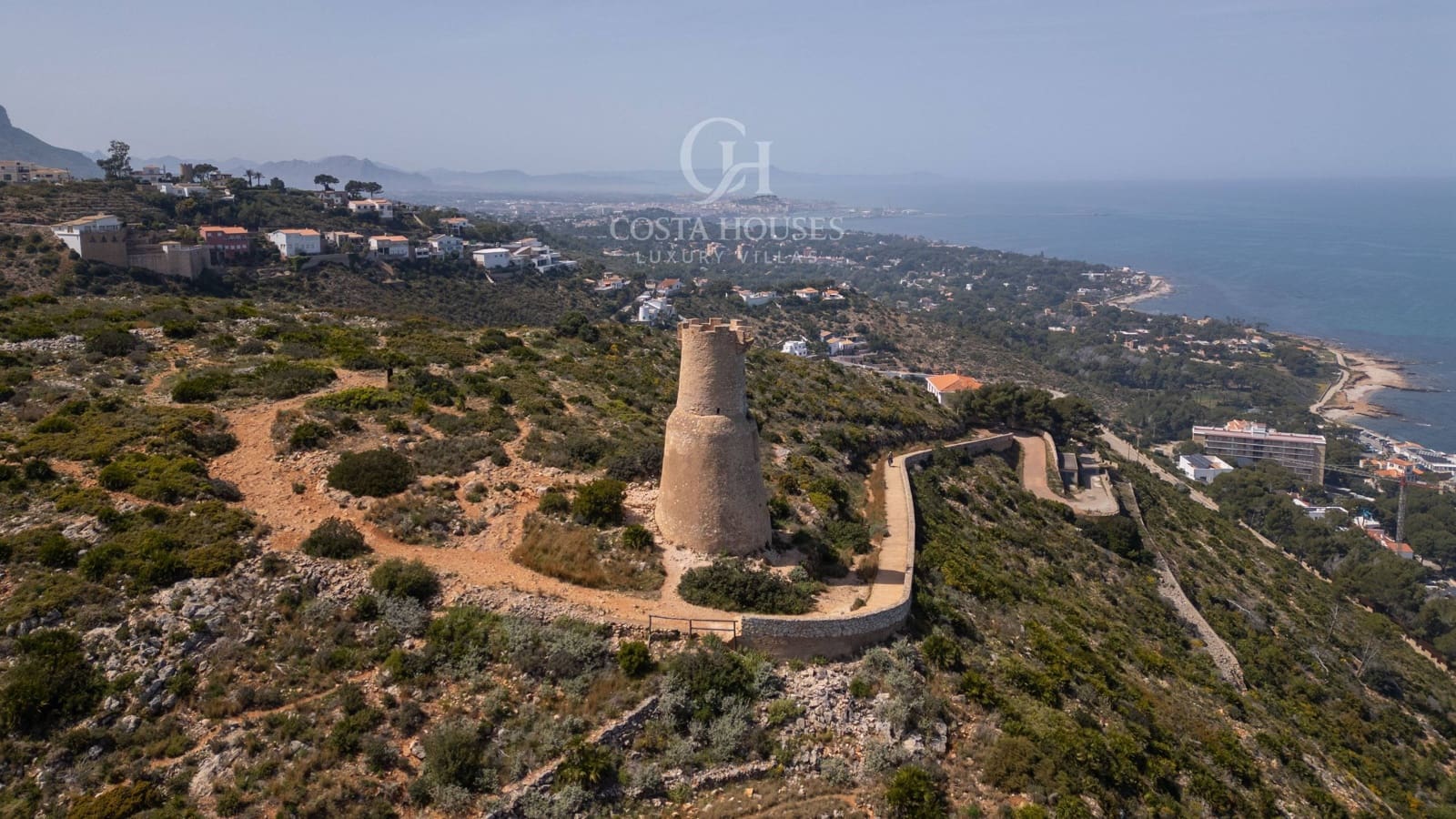 Chalet de 4 habitaciones en Dénia en venta con piscina garaje - 3.600.000 € (Ref: 8970315)