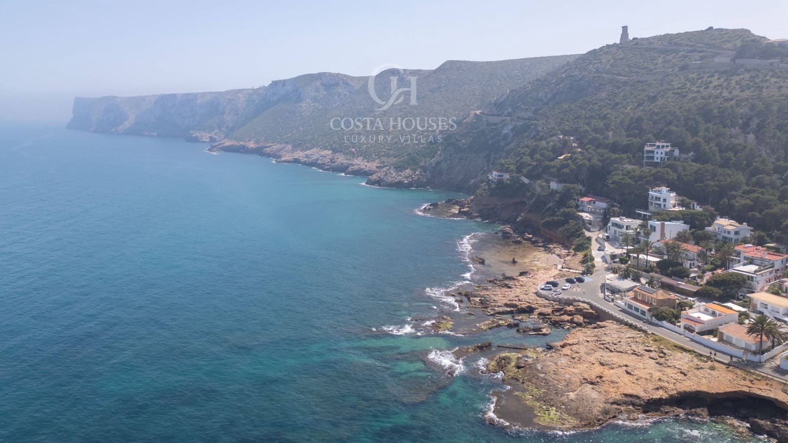 Chalet de 4 habitaciones en Dénia en venta con piscina garaje - 3.600.000 € (Ref: 8970315)