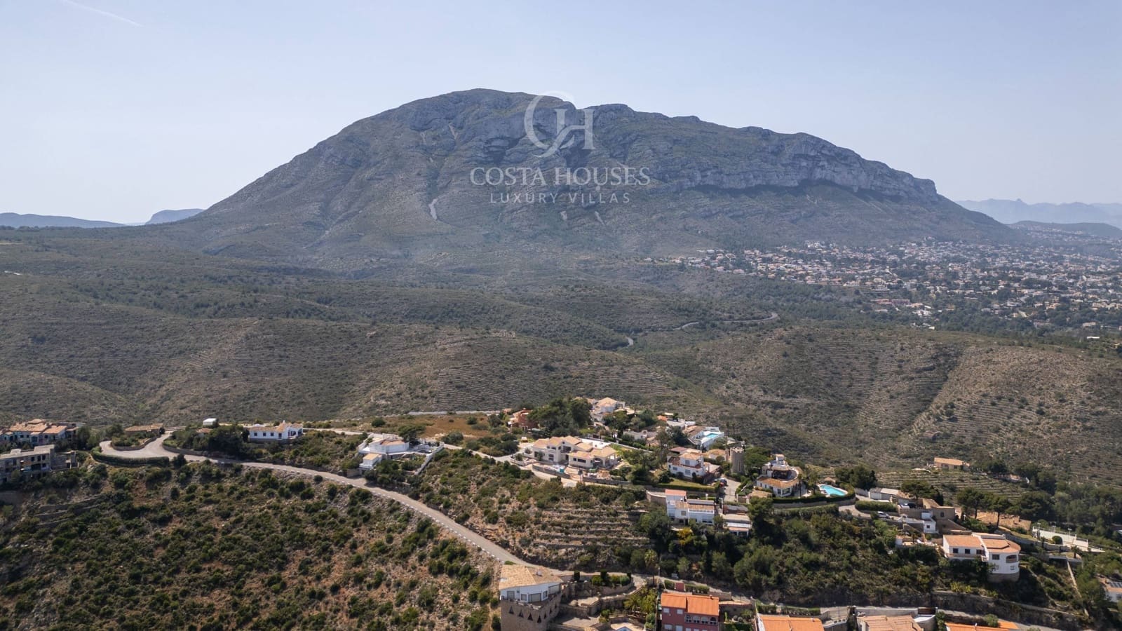 Chalet de 4 habitaciones en Dénia en venta con piscina garaje - 3.600.000 € (Ref: 8970315)