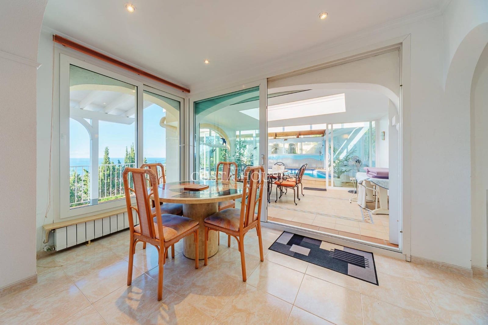 6 bedroom Villa for sale in Denia with pool garage - € 1,350,000 (Ref: 8979076)