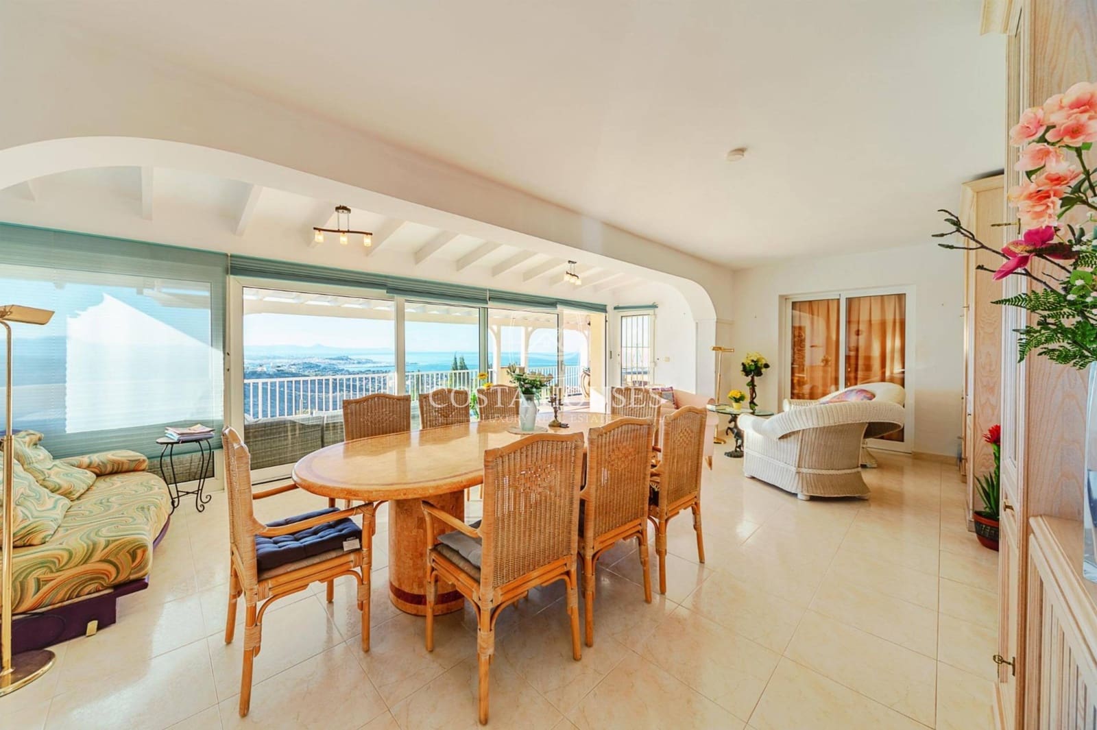 6 bedroom Villa for sale in Denia with pool garage - € 1,350,000 (Ref: 8979076)