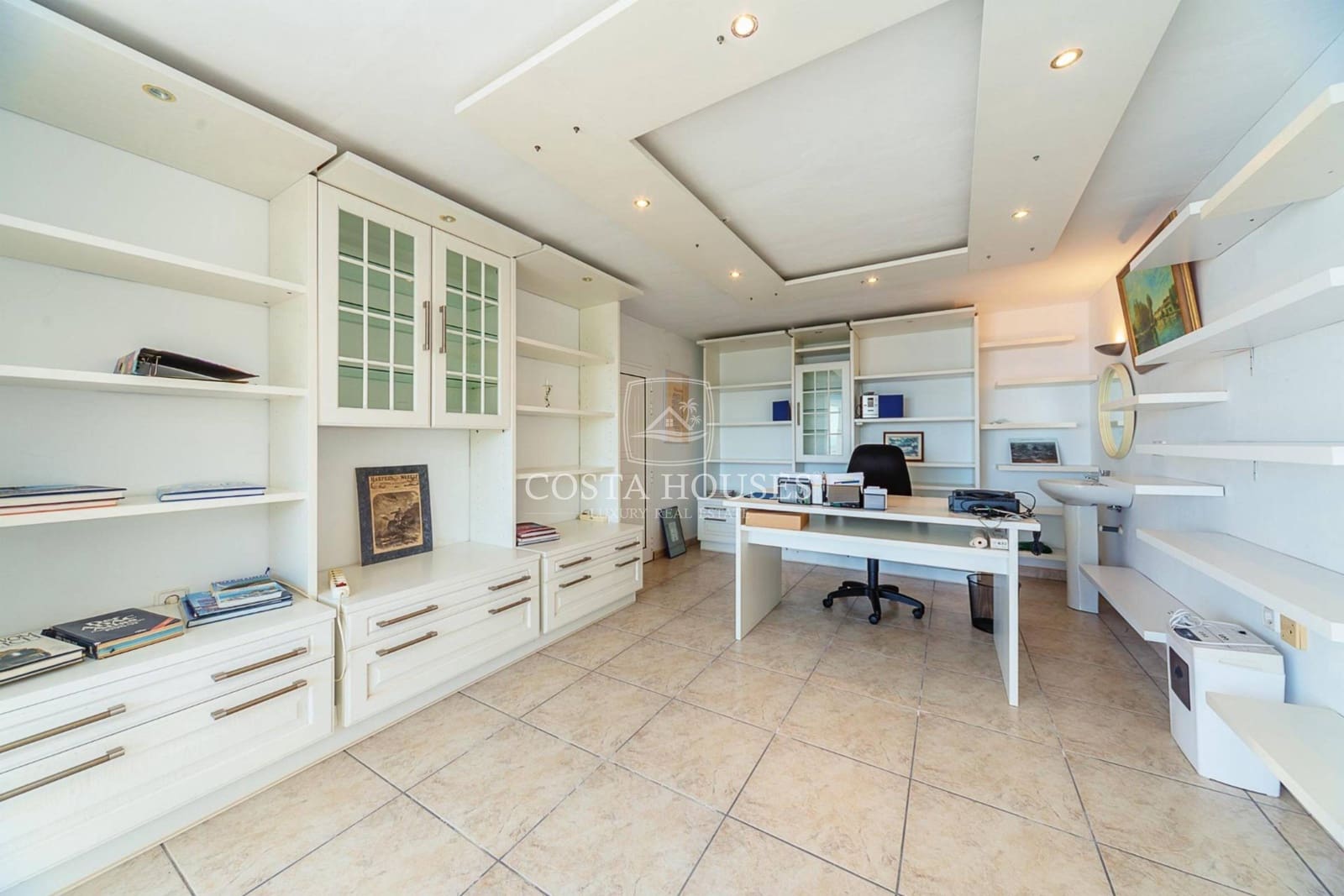 6 bedroom Villa for sale in Denia with pool garage - € 1,350,000 (Ref: 8979076)