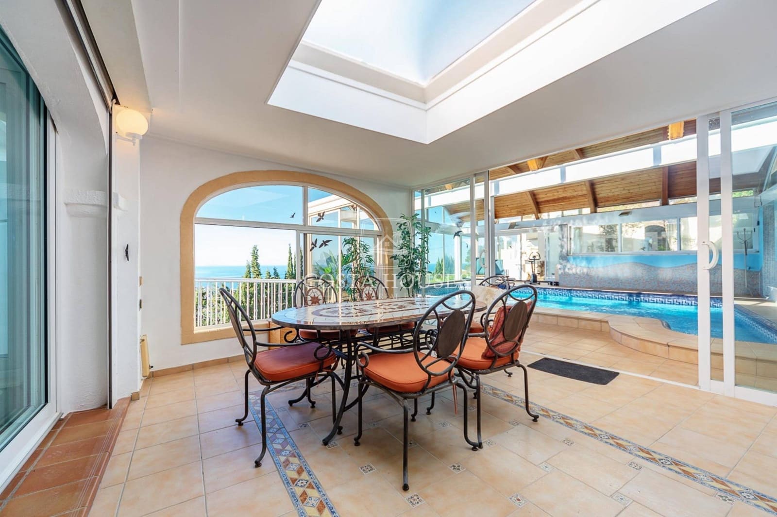 6 bedroom Villa for sale in Denia with pool garage - € 1,350,000 (Ref: 8979076)