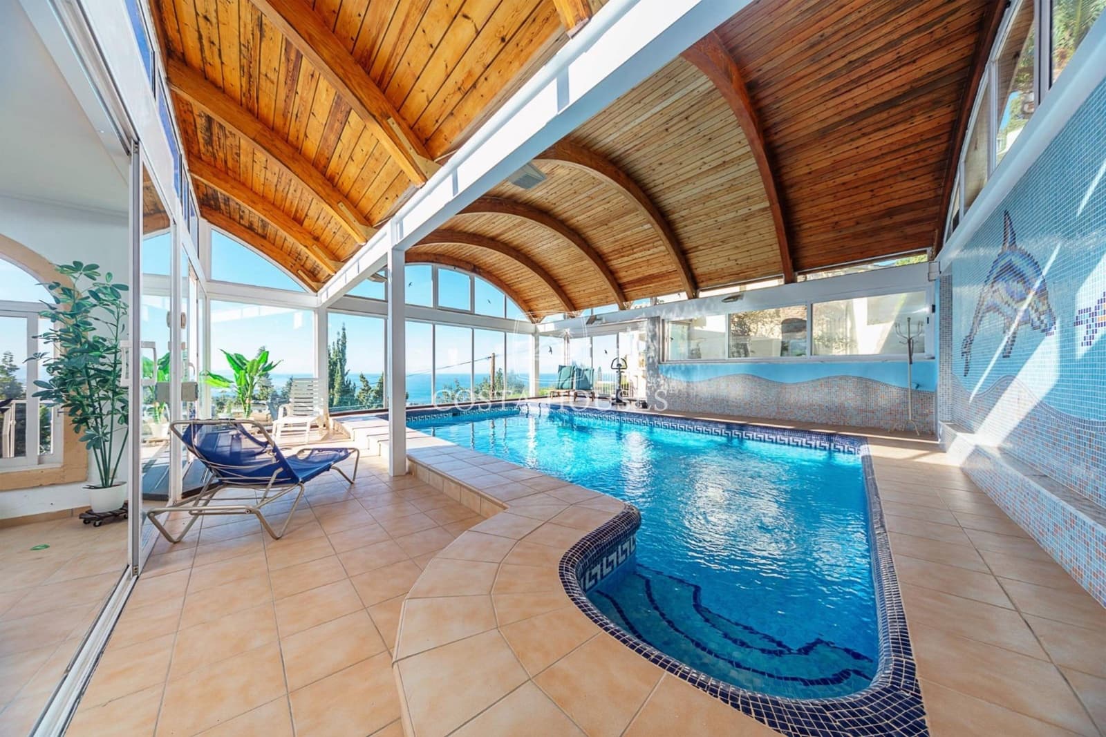 6 bedroom Villa for sale in Denia with pool garage - € 1,350,000 (Ref: 8979076)