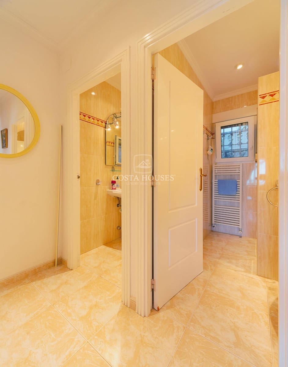 6 bedroom Villa for sale in Denia with pool garage - € 1,145,000 (Ref: 8979076)