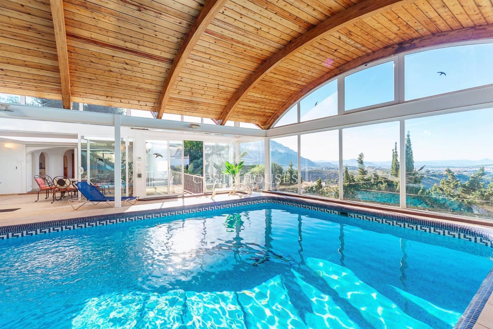 6 bedroom Villa for sale in Denia with pool garage - € 1,145,000 (Ref: 8979076)
