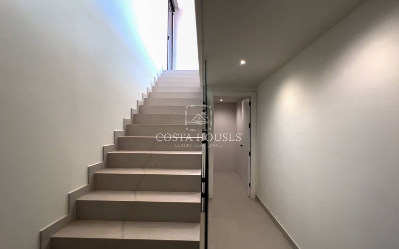 4 soveværelse Villa til salg i Denia med swimmingpool garage - € 2.400.000 (Ref: 9005991)