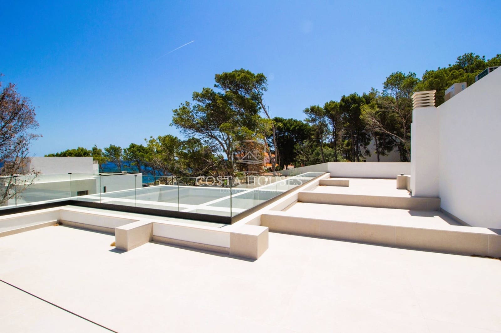 4 soveværelse Villa til salg i Denia med swimmingpool garage - € 2.400.000 (Ref: 9005991)