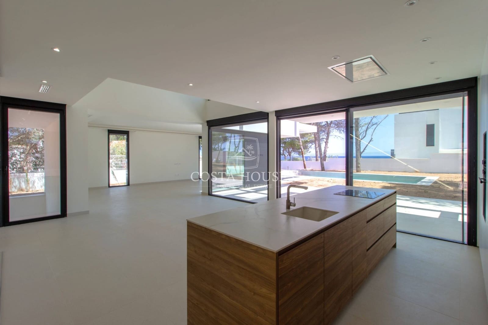 4 soveværelse Villa til salg i Denia med swimmingpool garage - € 2.400.000 (Ref: 9005991)