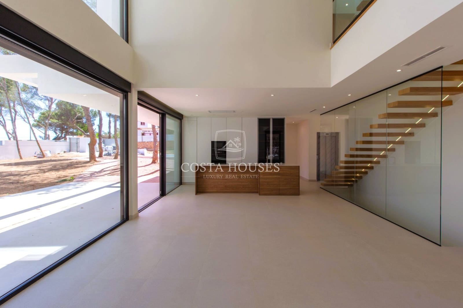 4 soveværelse Villa til salg i Denia med swimmingpool garage - € 2.400.000 (Ref: 9005991)