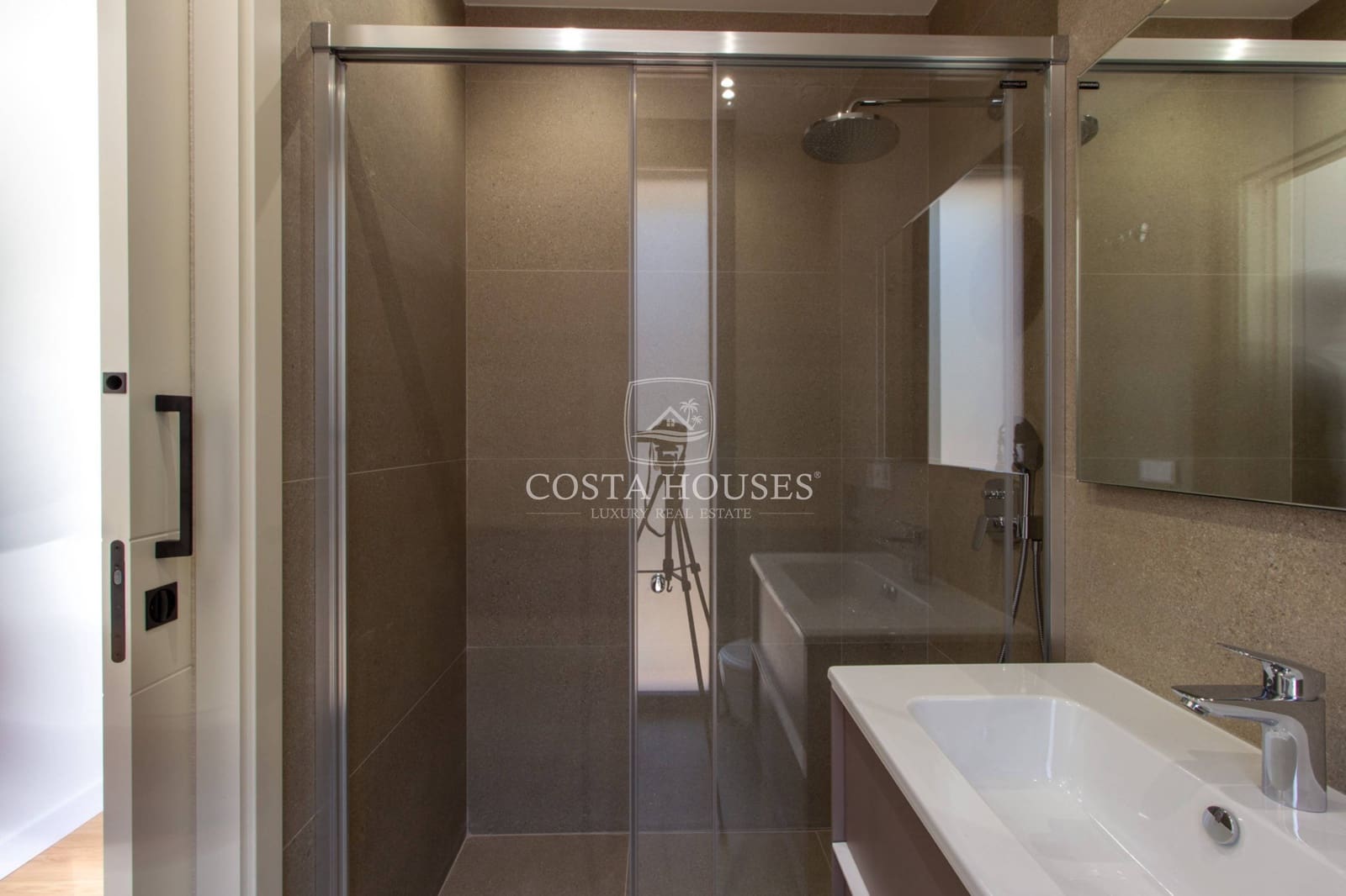 4 soveværelse Villa til salg i Denia med swimmingpool garage - € 2.400.000 (Ref: 9005991)