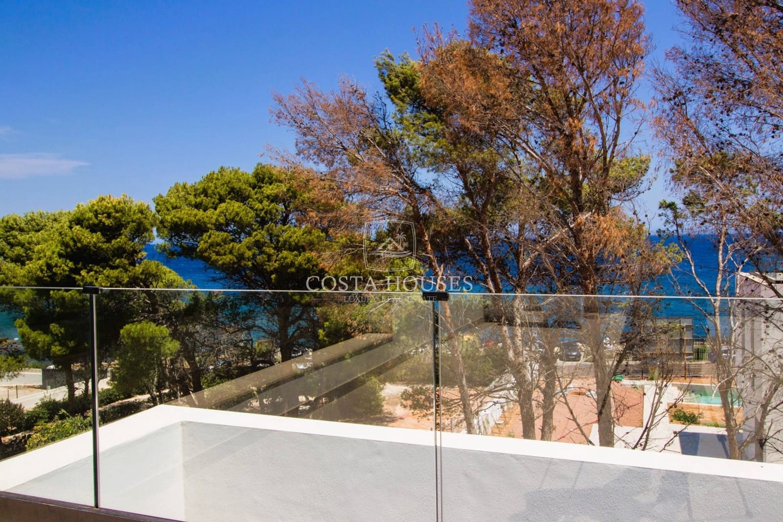 4 soveværelse Villa til salg i Denia med swimmingpool garage - € 2.400.000 (Ref: 9005991)