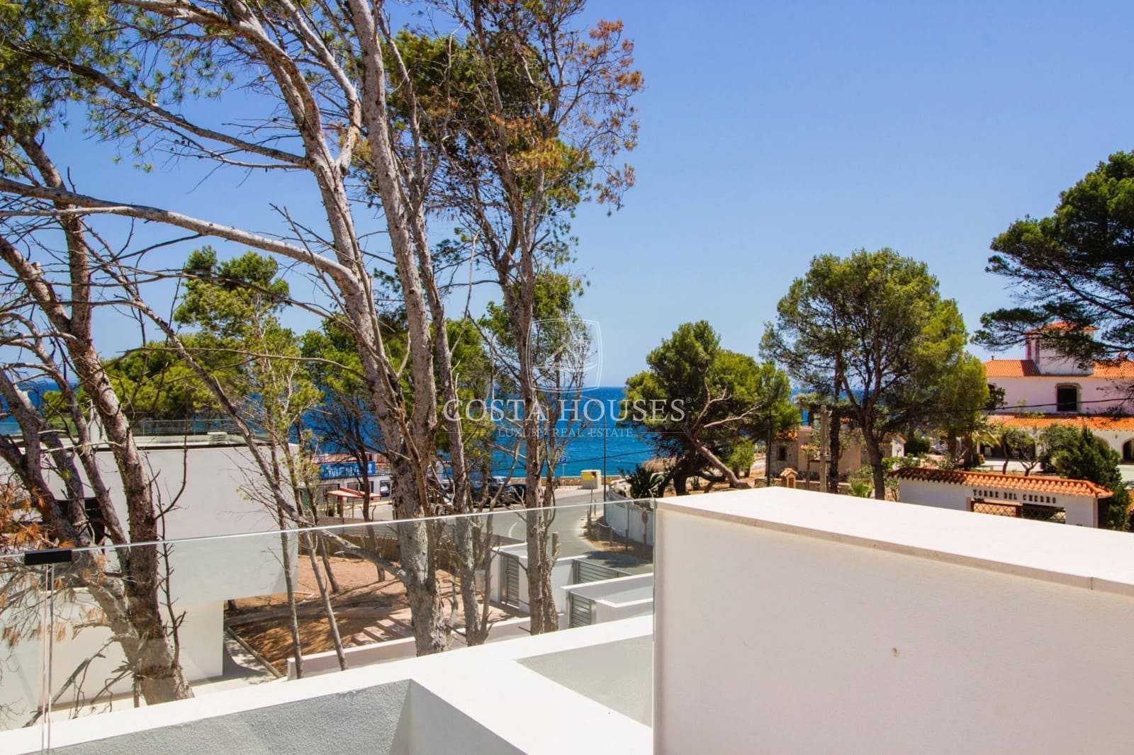 4 soveværelse Villa til salg i Denia med swimmingpool garage - € 2.400.000 (Ref: 9005991)