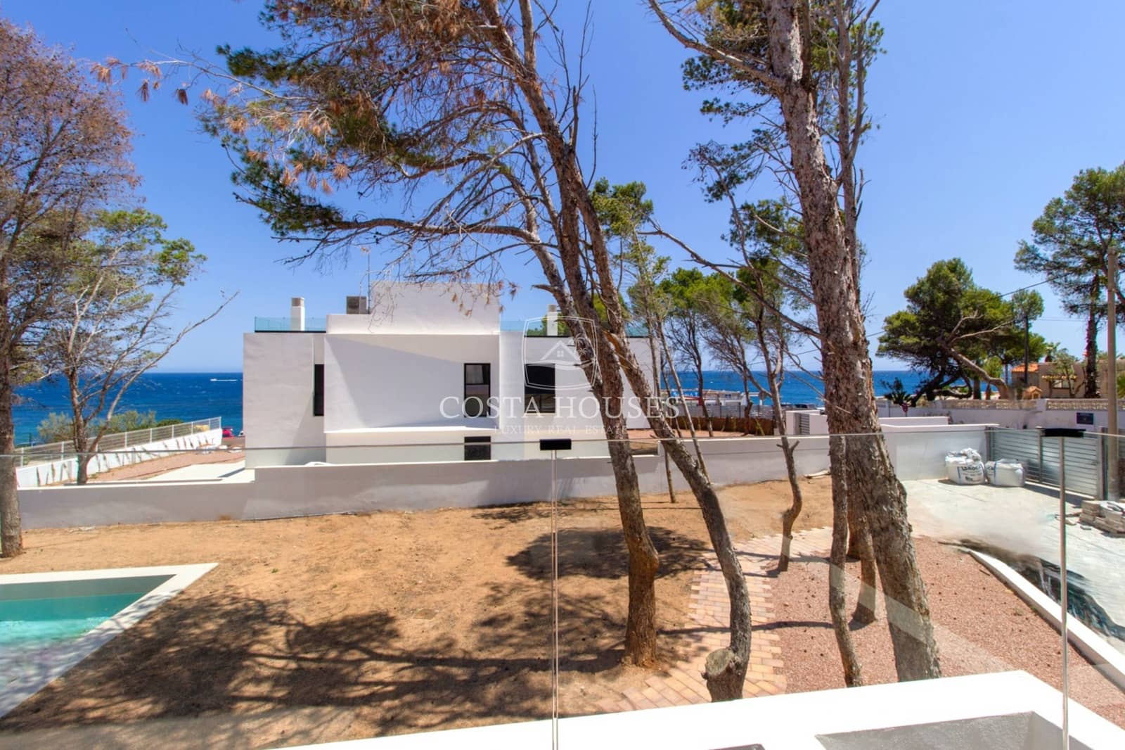 4 soveværelse Villa til salg i Denia med swimmingpool garage - € 2.400.000 (Ref: 9005991)