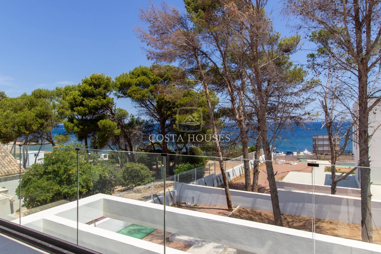 4 soveværelse Villa til salg i Denia med swimmingpool garage - € 2.400.000 (Ref: 9005991)