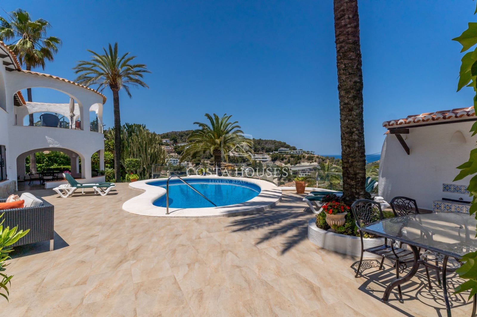 4 soveværelse Villa til salg i Javea / Xabia med swimmingpool garage - € 1.395.000 (Ref: 9060348)