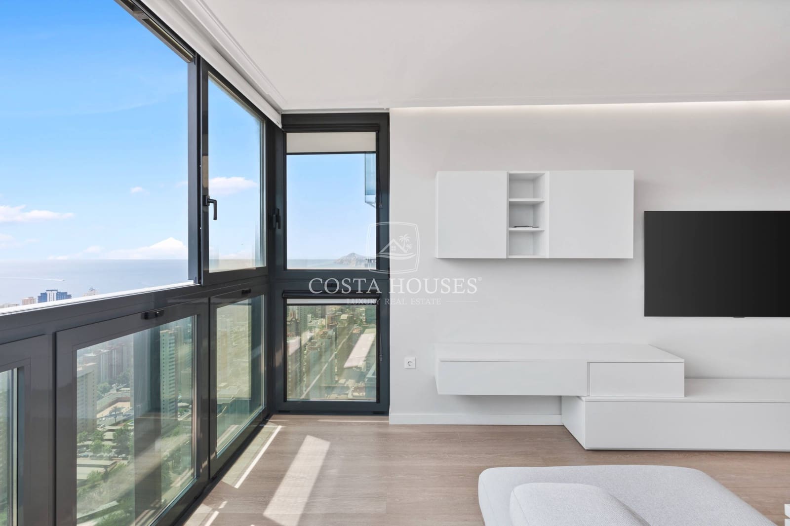 3 soverom Penthouse til salgs i Benidorm med svømmebasseng garasje - € 690 000 (Ref: 9065134)