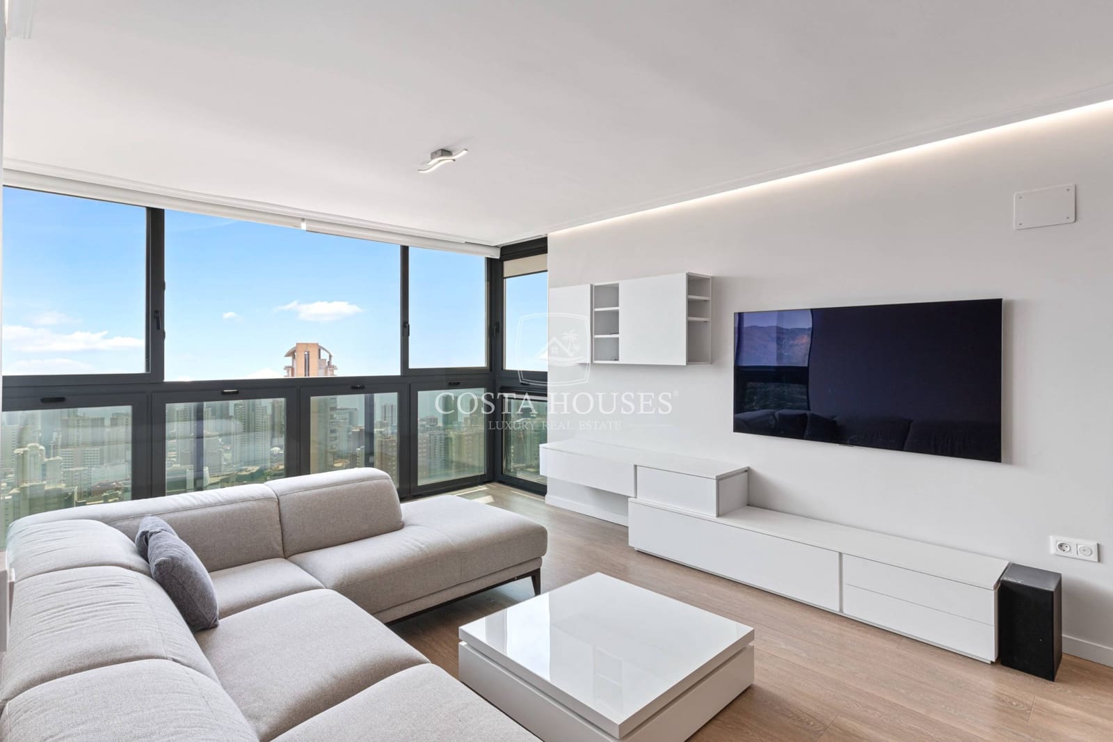 3 soverom Penthouse til salgs i Benidorm med svømmebasseng garasje - € 690 000 (Ref: 9065134)