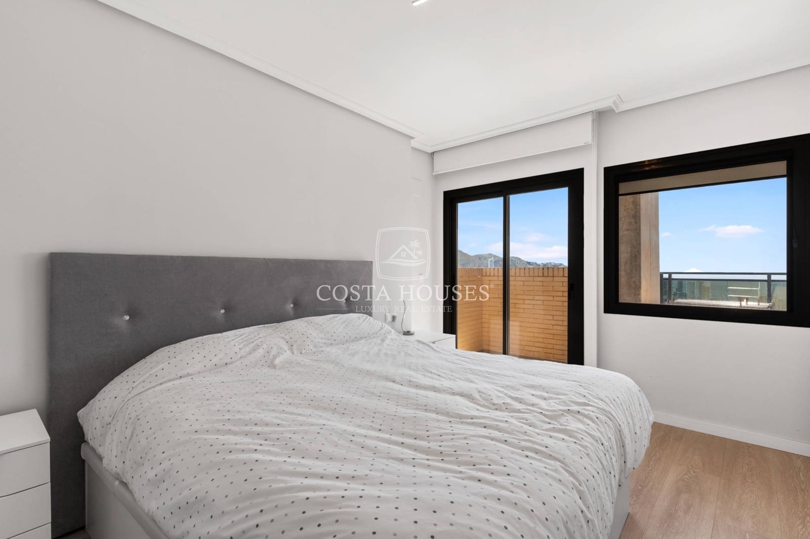 3 soverom Penthouse til salgs i Benidorm med svømmebasseng garasje - € 690 000 (Ref: 9065134)