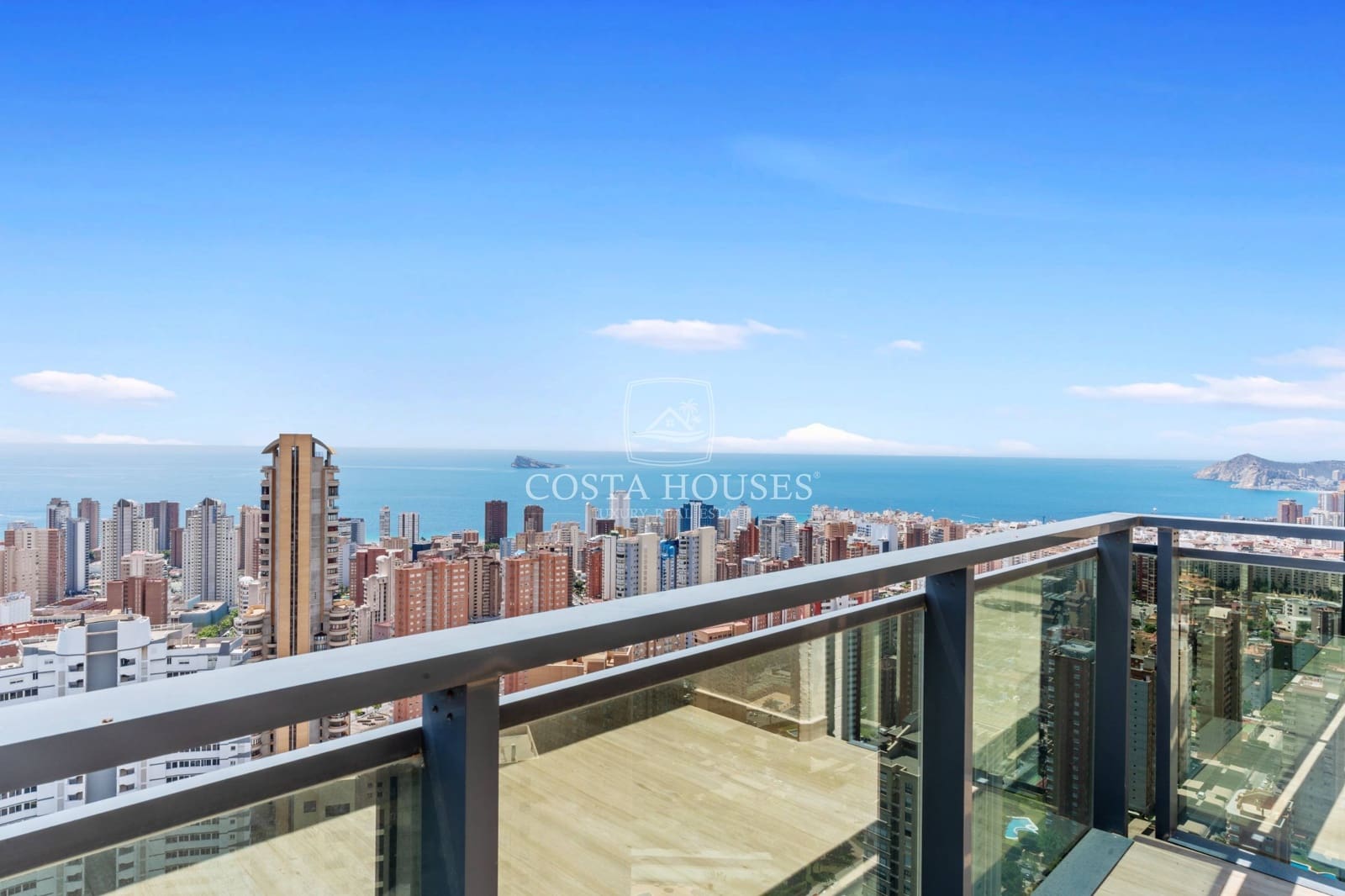 3 soverom Penthouse til salgs i Benidorm med svømmebasseng garasje - € 690 000 (Ref: 9065134)