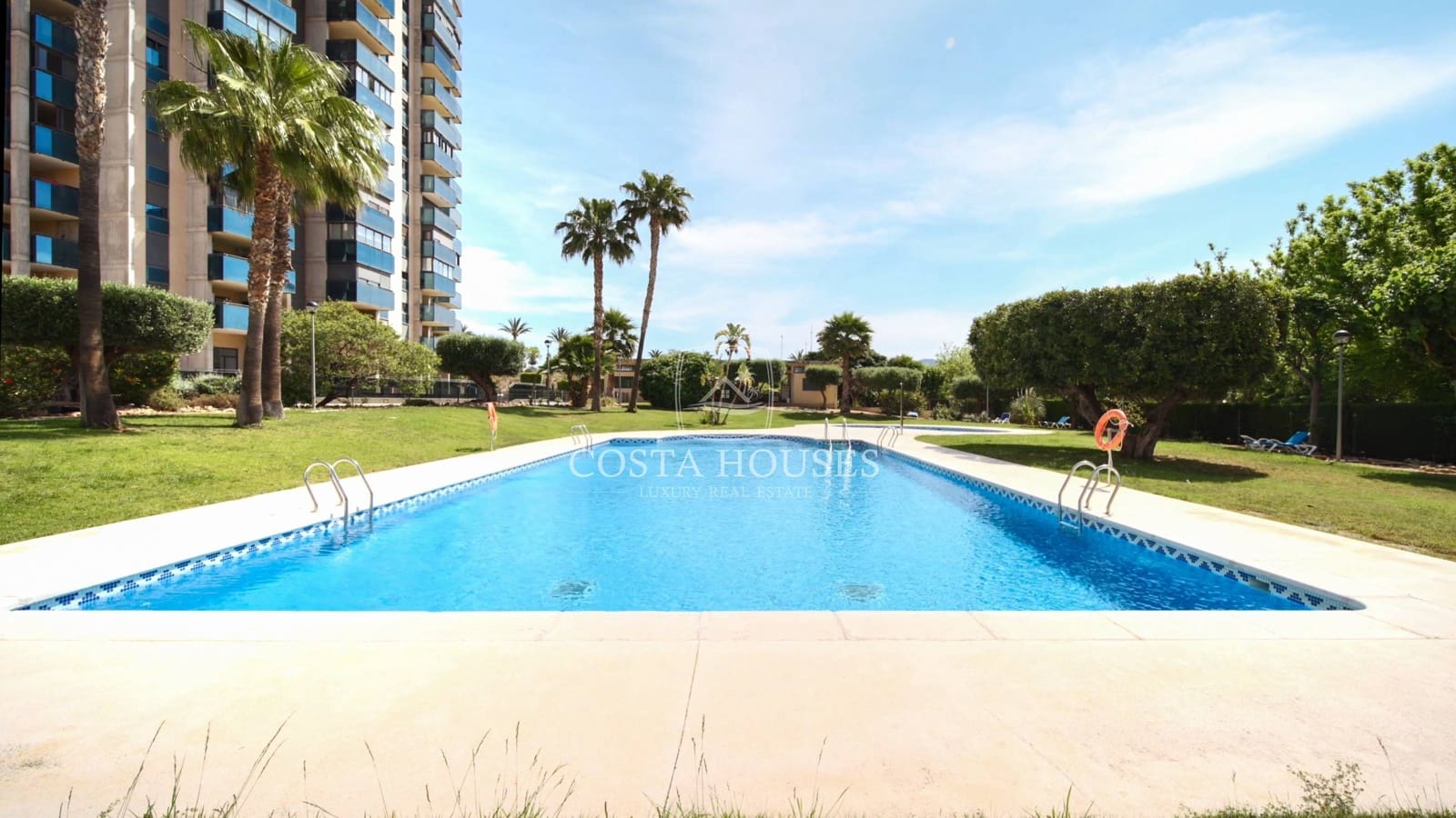 3 soverom Penthouse til salgs i Benidorm med svømmebasseng garasje - € 690 000 (Ref: 9065134)