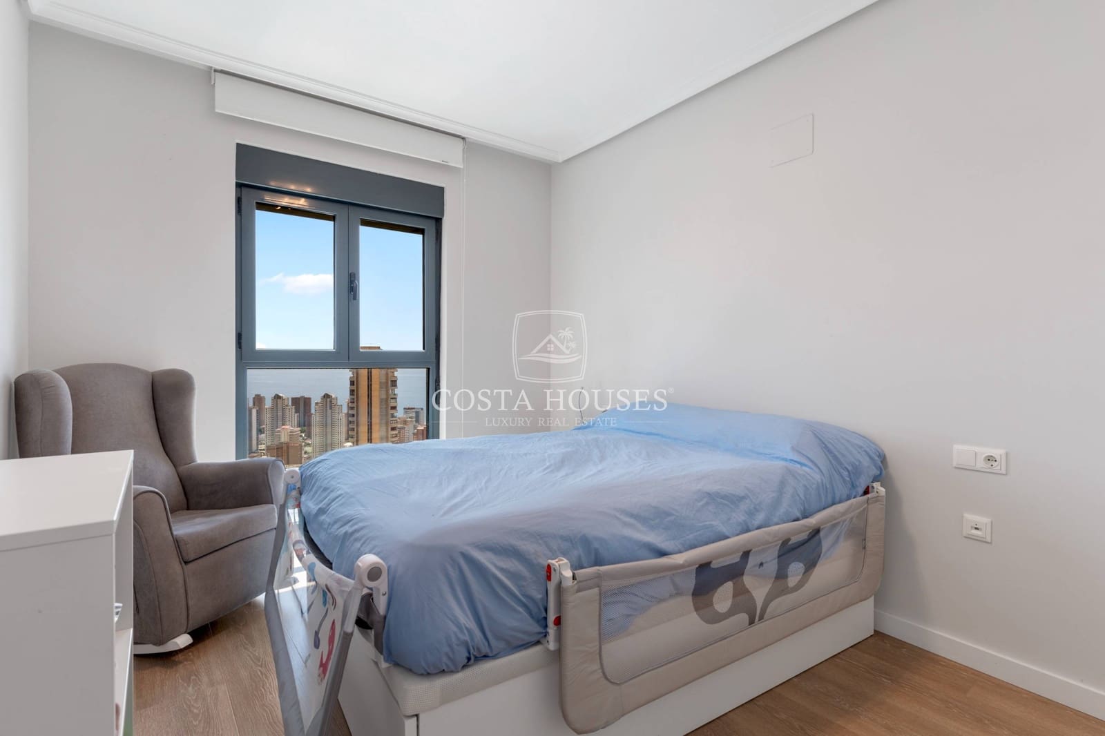 3 soverom Penthouse til salgs i Benidorm med svømmebasseng garasje - € 690 000 (Ref: 9065134)