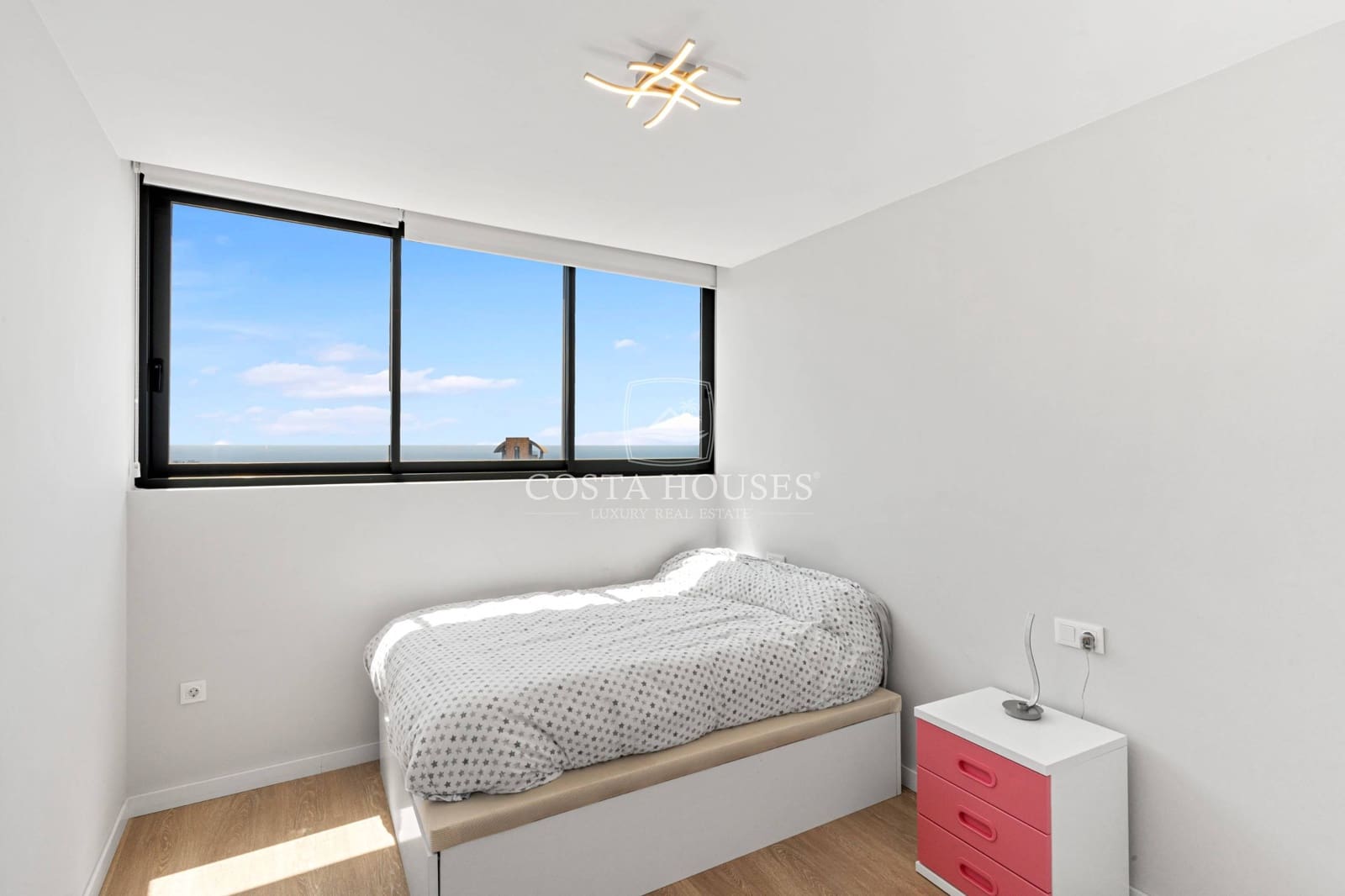 3 soverom Penthouse til salgs i Benidorm med svømmebasseng garasje - € 690 000 (Ref: 9065134)