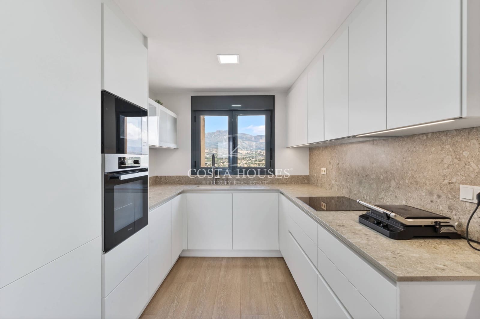 3 soverom Penthouse til salgs i Benidorm med svømmebasseng garasje - € 690 000 (Ref: 9065134)