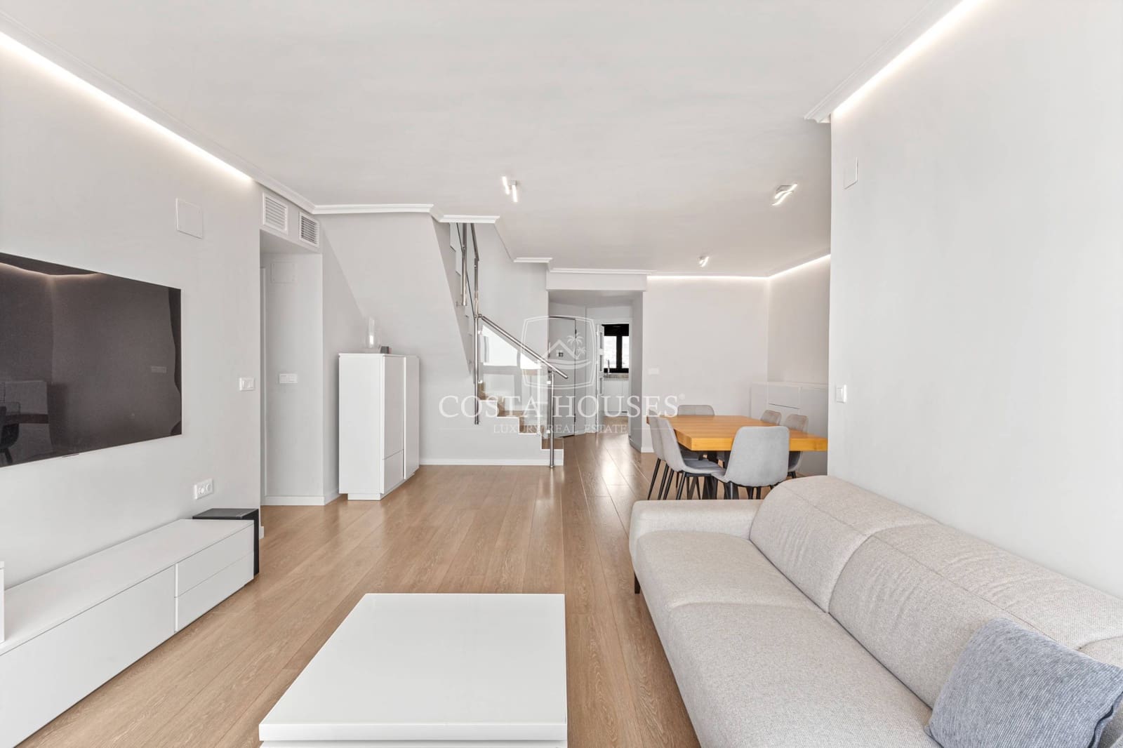 3 soverom Penthouse til salgs i Benidorm med svømmebasseng garasje - € 690 000 (Ref: 9065134)