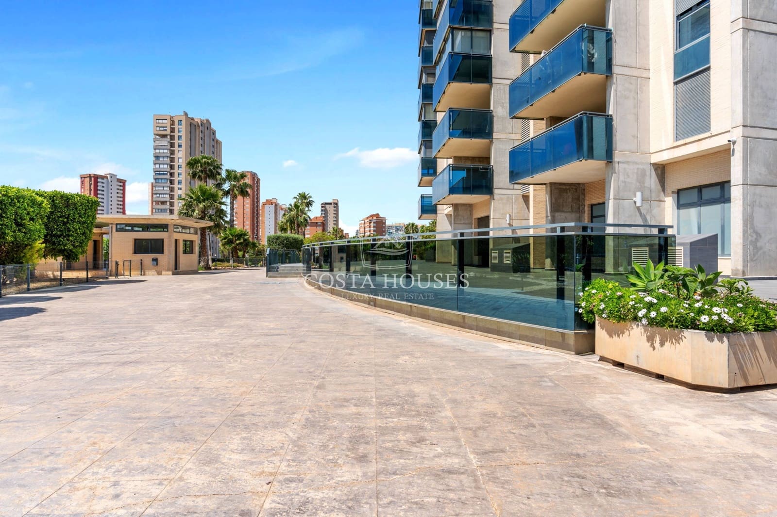 3 soverom Penthouse til salgs i Benidorm med svømmebasseng garasje - € 690 000 (Ref: 9065134)