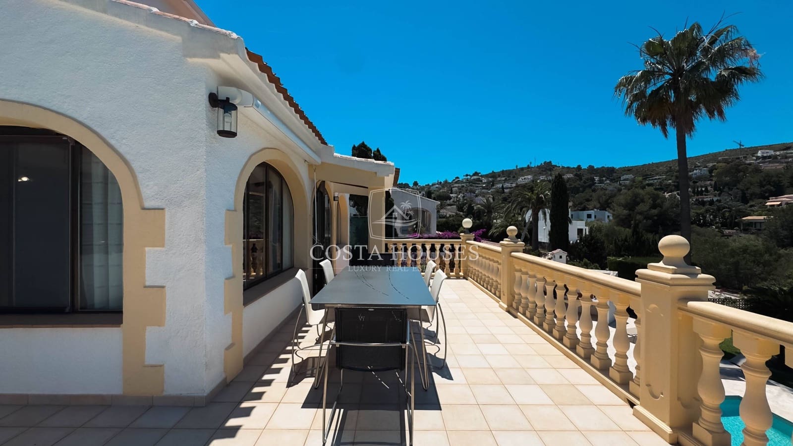 4 bedroom Villa for sale in Javea / Xabia with pool garage - € 1,090,000 (Ref: 9073316)