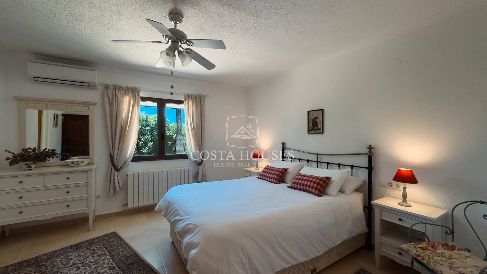 4 bedroom Villa for sale in Javea / Xabia with pool garage - € 1,090,000 (Ref: 9073316)