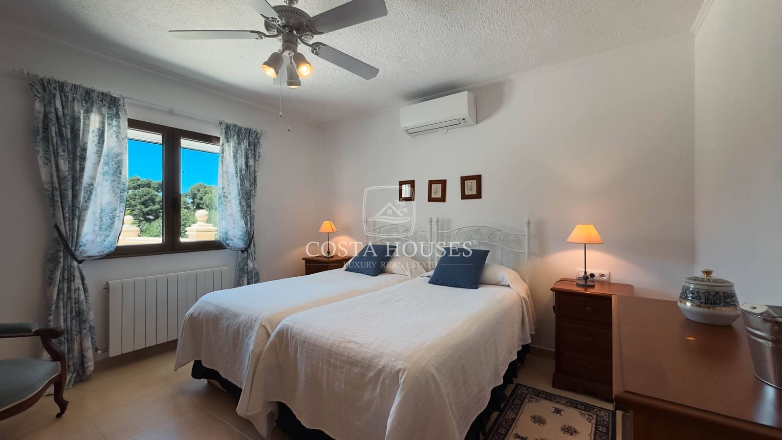 4 bedroom Villa for sale in Javea / Xabia with pool garage - € 1,090,000 (Ref: 9073316)