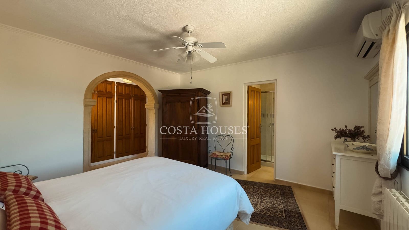 4 bedroom Villa for sale in Javea / Xabia with pool garage - € 1,090,000 (Ref: 9073316)