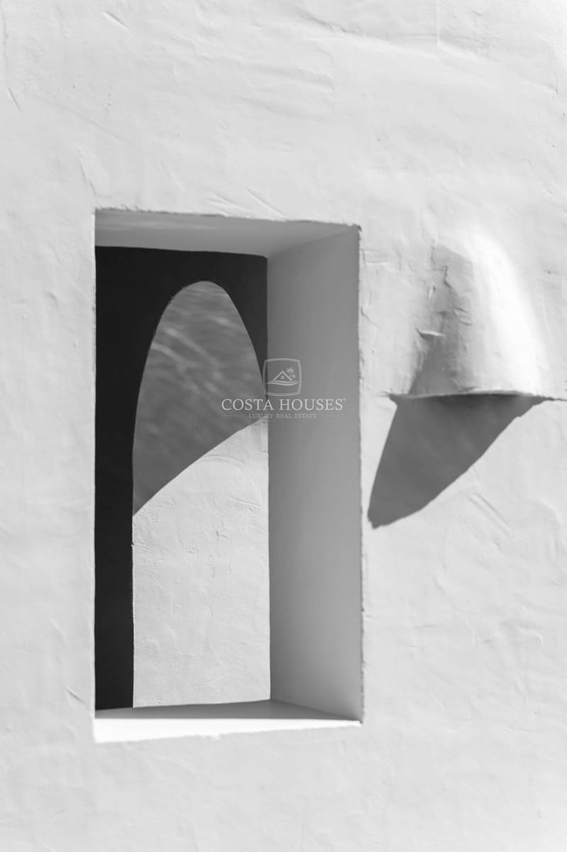 3 bedroom Villa for sale in Moraira with pool garage - € 1,995,000 (Ref: 9075026)