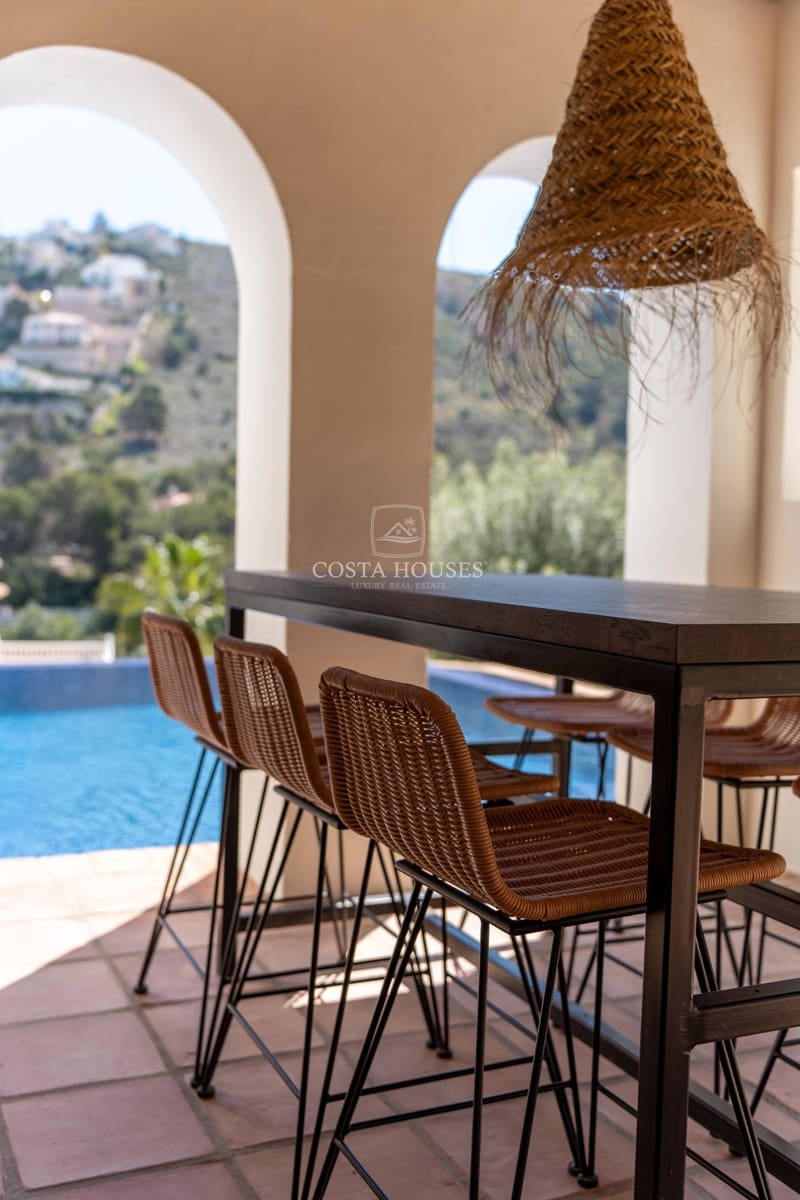 3 bedroom Villa for sale in Moraira with pool garage - € 1,995,000 (Ref: 9075026)