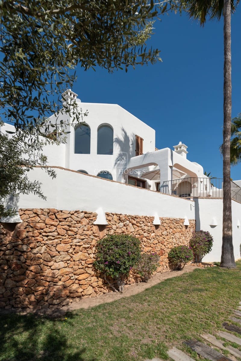 3 bedroom Villa for sale in Moraira with pool garage - € 1,995,000 (Ref: 9075026)