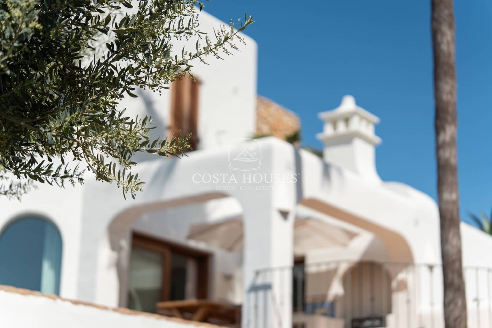 3 bedroom Villa for sale in Moraira with pool garage - € 1,995,000 (Ref: 9075026)