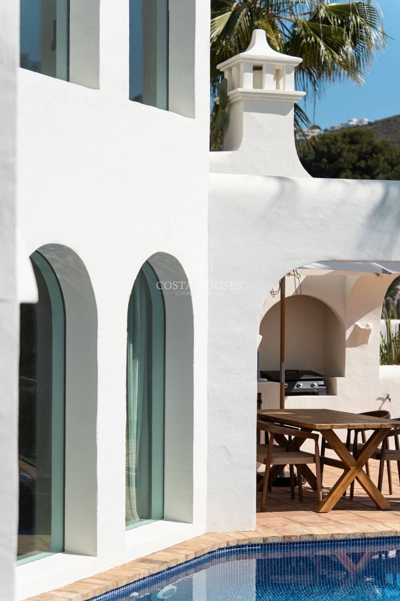 3 bedroom Villa for sale in Moraira with pool garage - € 1,995,000 (Ref: 9075026)