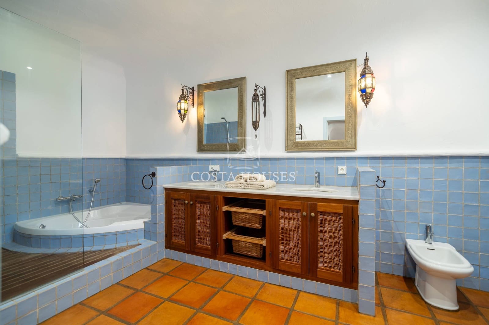 3 bedroom Villa for sale in Moraira with pool garage - € 1,995,000 (Ref: 9075026)