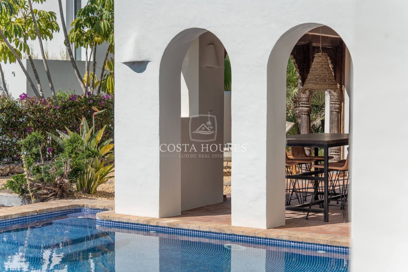 3 bedroom Villa for sale in Moraira with pool garage - € 1,995,000 (Ref: 9075026)