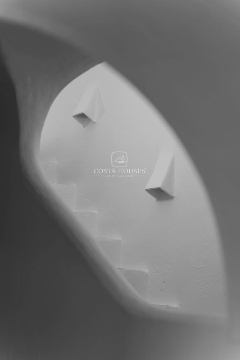 3 bedroom Villa for sale in Moraira with pool garage - € 1,995,000 (Ref: 9075026)