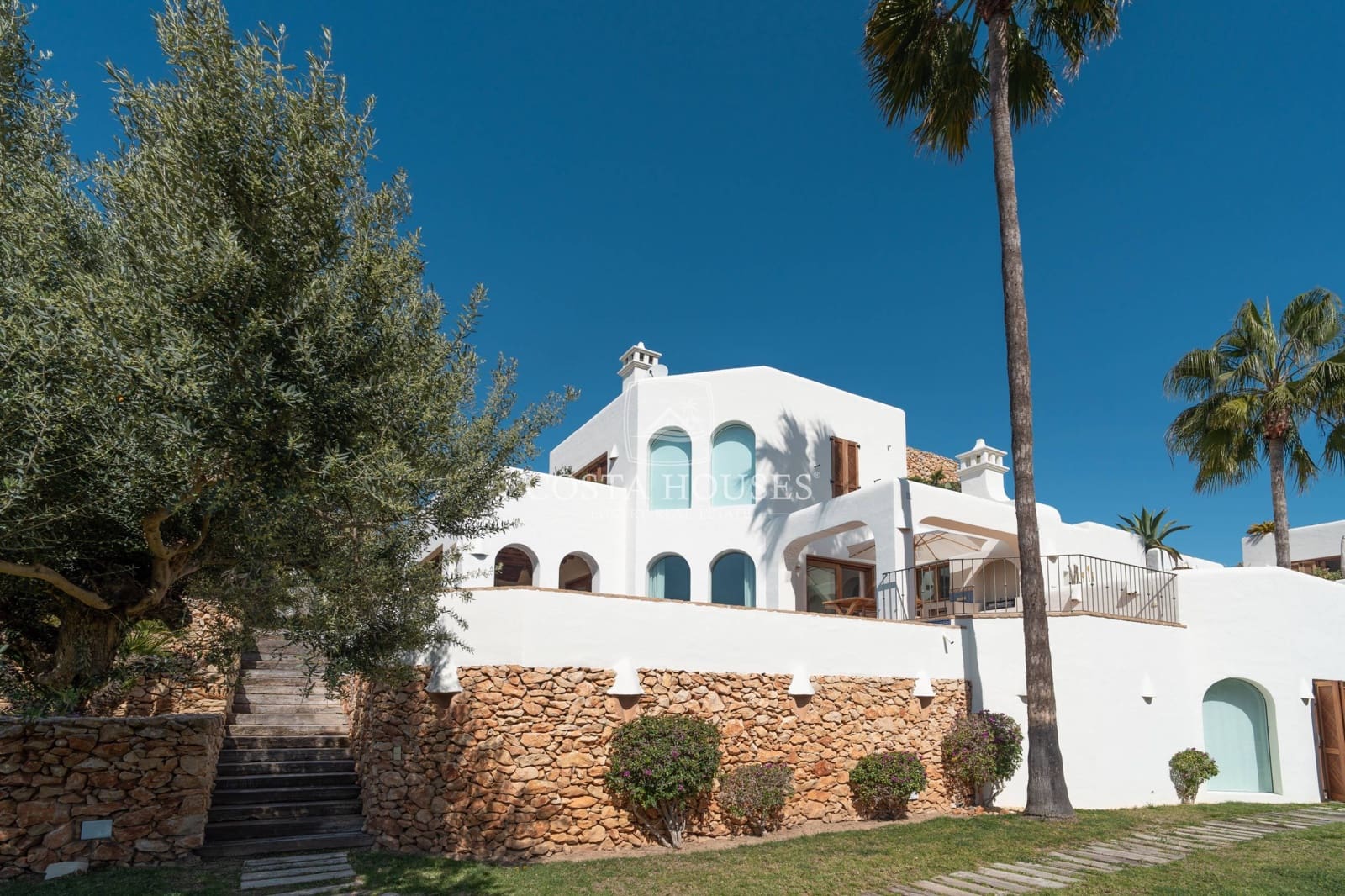 3 bedroom Villa for sale in Moraira with pool garage - € 1,995,000 (Ref: 9075026)