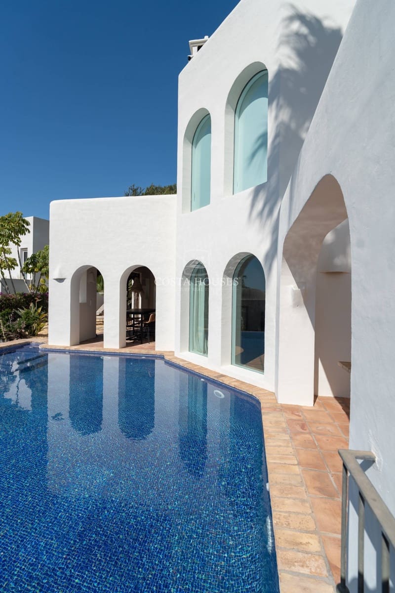 3 bedroom Villa for sale in Moraira with pool garage - € 1,995,000 (Ref: 9075026)