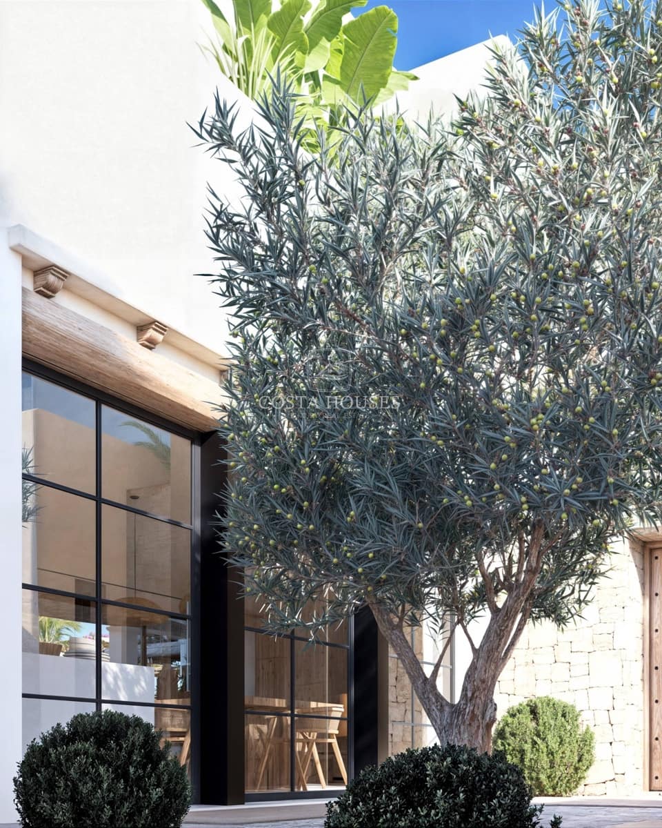 4 bedroom Villa for sale in Denia with pool - € 1,890,000 (Ref: 9075799)